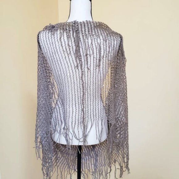 ~Beautiful wrap/shawl with tiny sequins~ - Picture 5 of 6